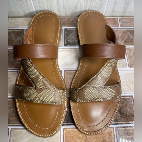 Coach Shoes - COACH Harlan Beige/Khaki Sandals Preowned Size 7